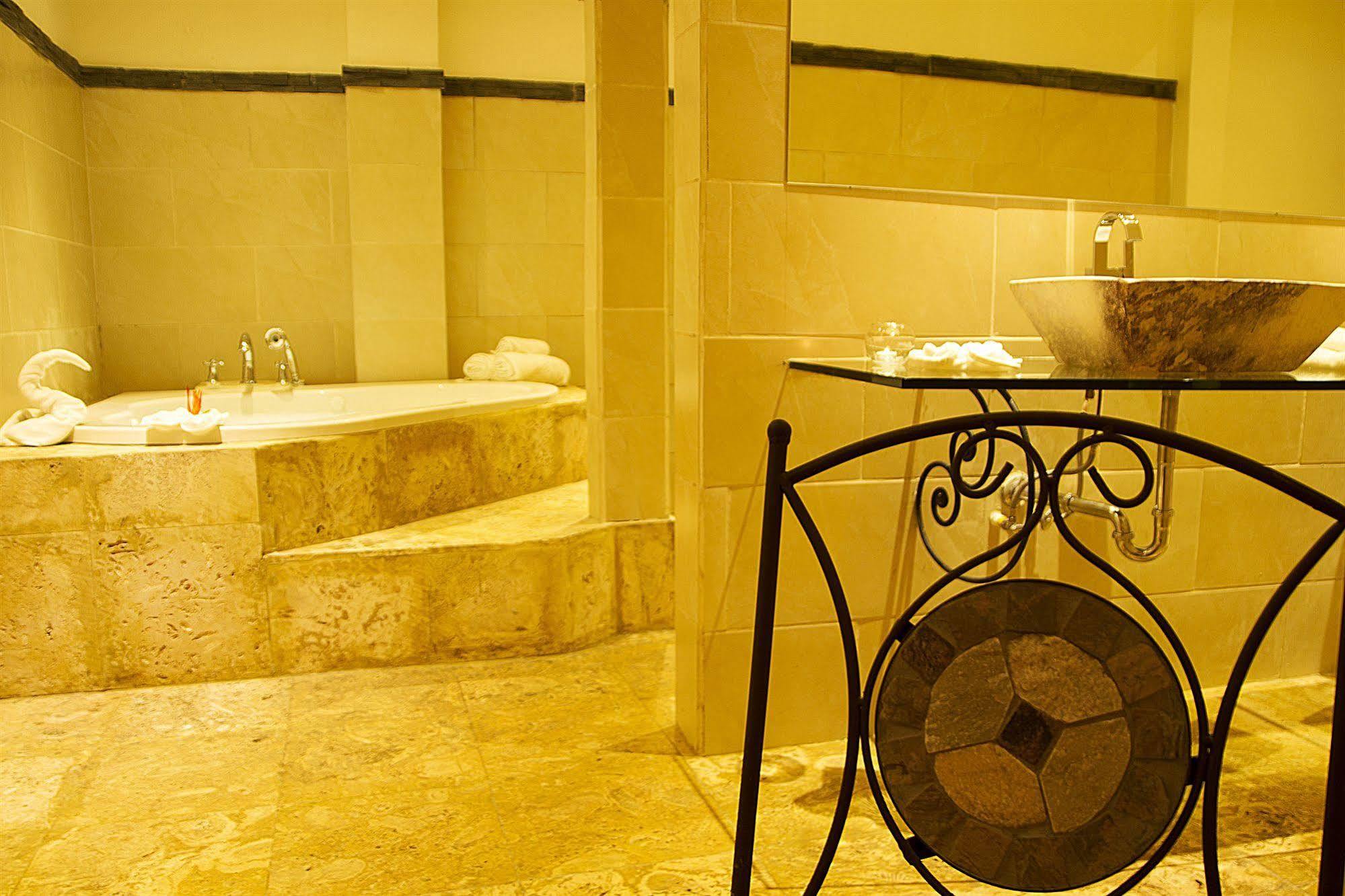 Hotel Estrada غرناطة المظهر الخارجي الصورة
